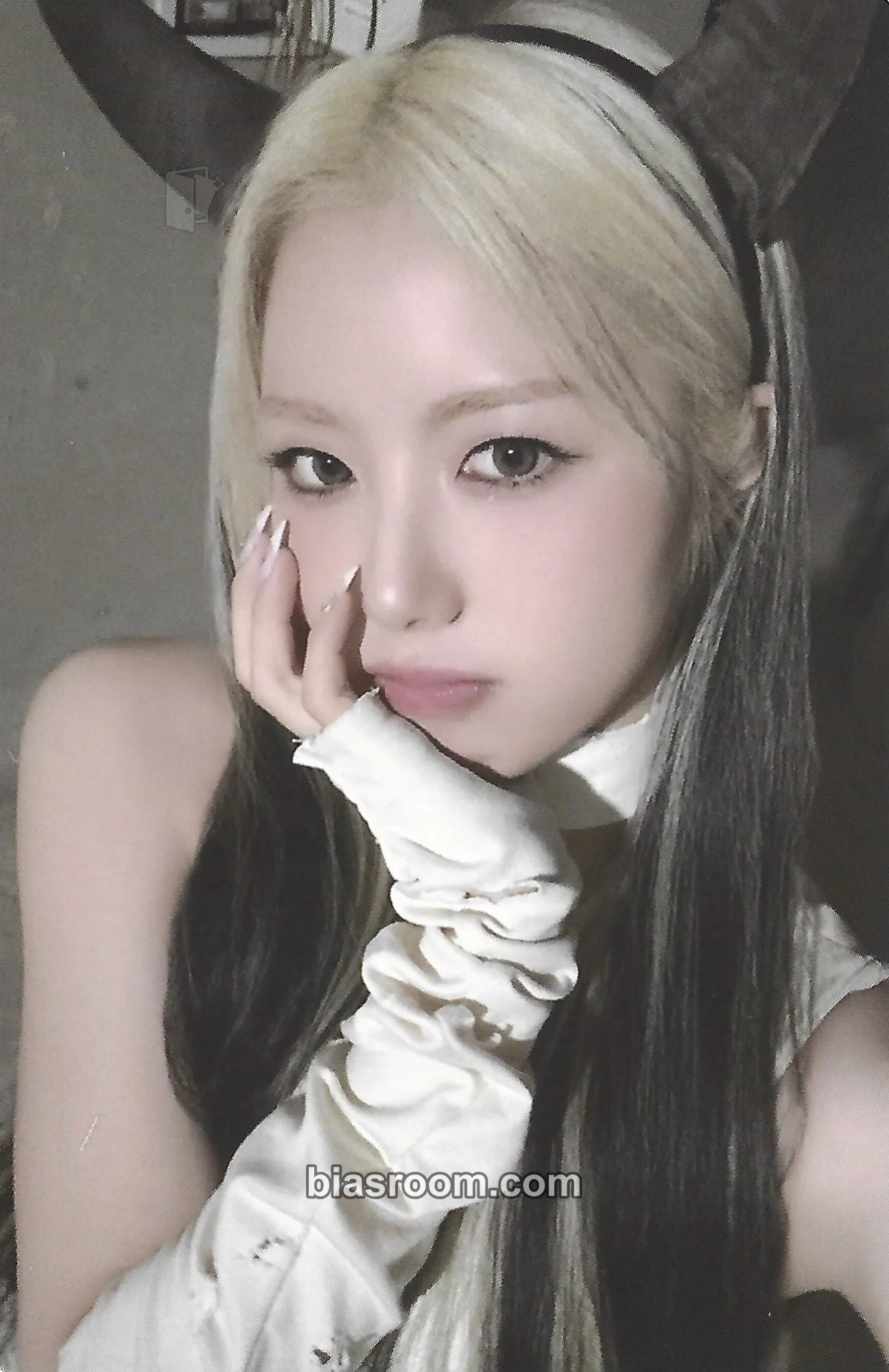 Ireh HEADWAY Photocard - PURPLE KISS - PURPLE KISS K-pop photocard