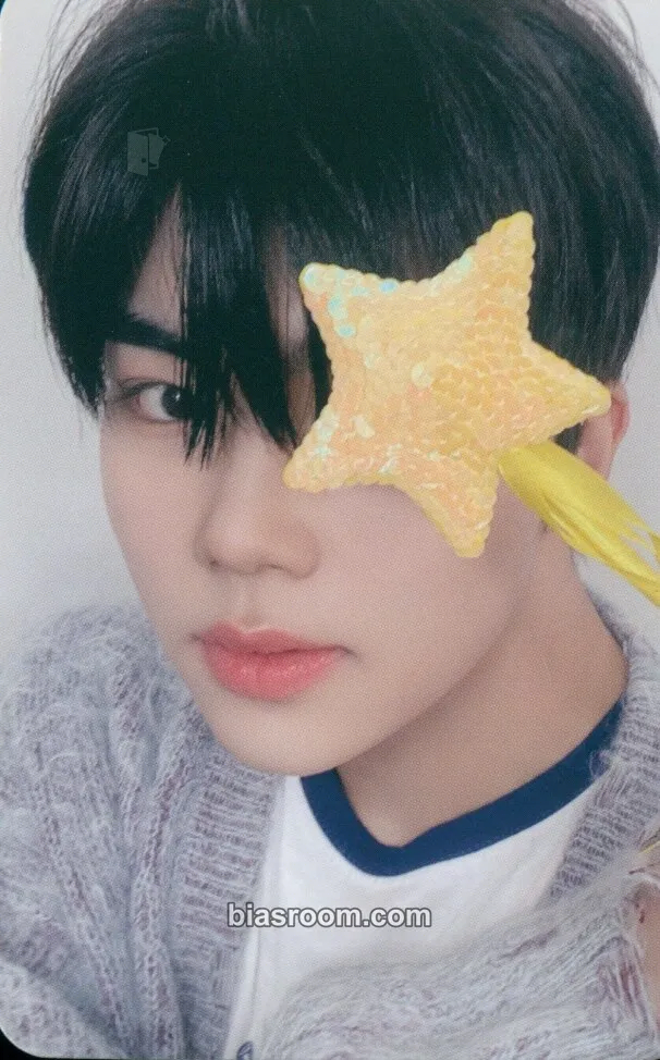 Gunwook 2024 Seasons Greetings 'Good Night' Photocard - ZEROBASEONE - ZEROBASEONE K-pop photocard