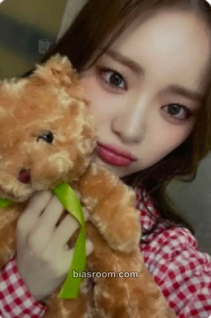 E.JI Feelin' Hot Photocard - ICHILLIN’ - ICHILLIN’ K-pop photocard