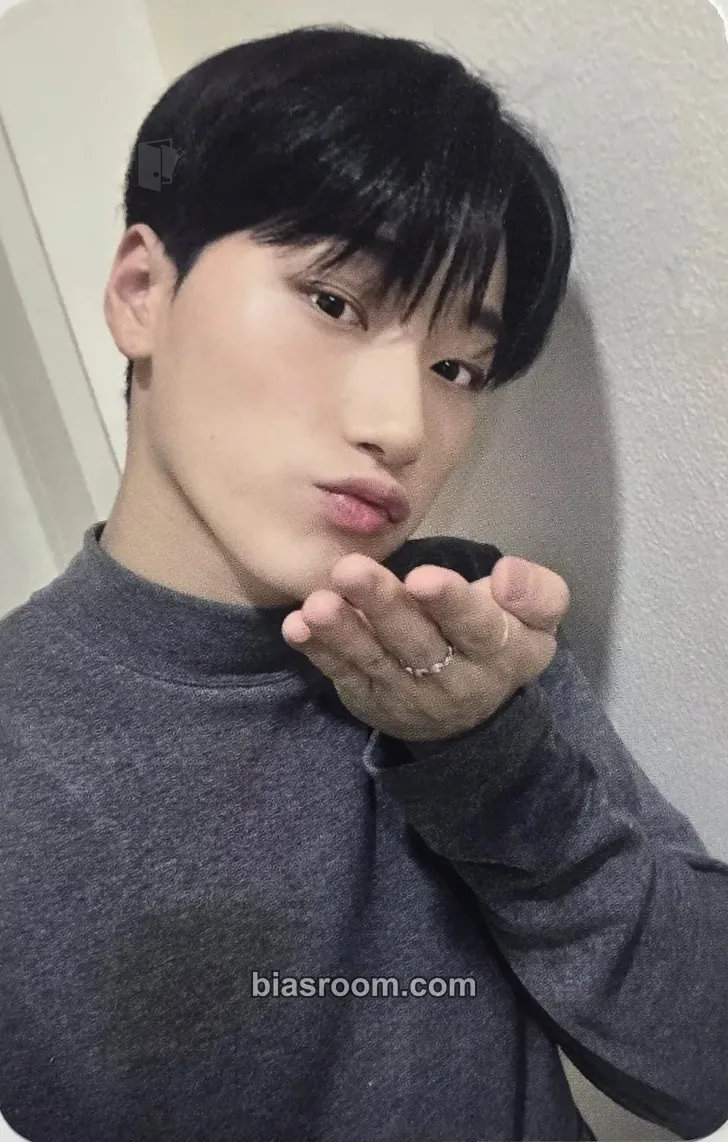 San GOLDEN HOUR : Part.1 Photocard - ATEEZ - ATEEZ K-pop photocard