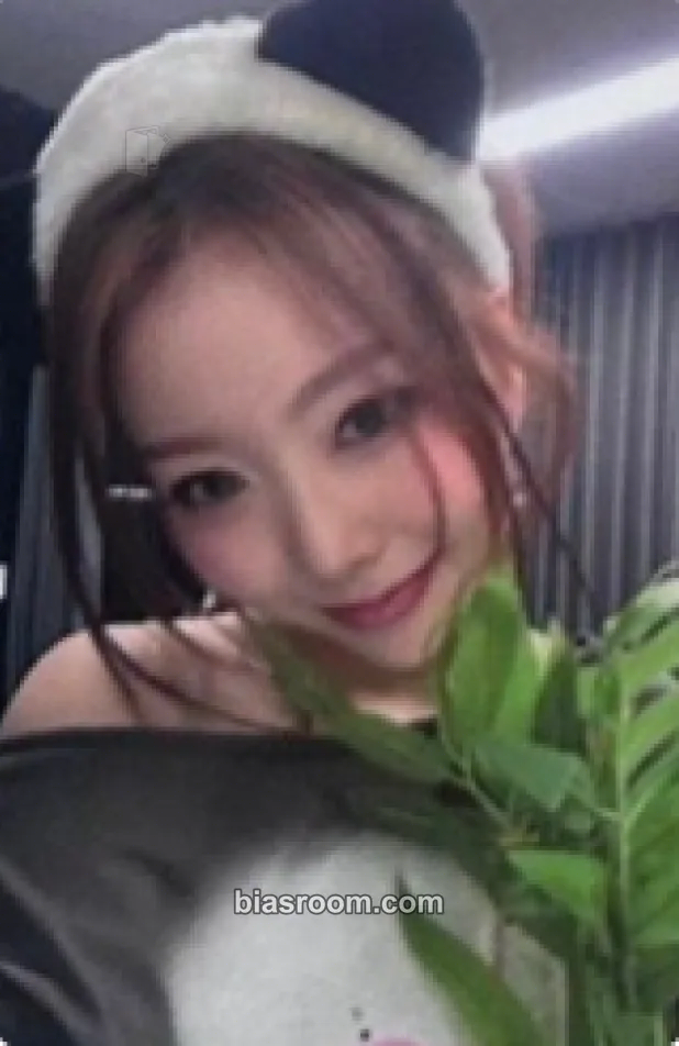 Jackie Feelin' Hot Photocard - ICHILLIN’ - ICHILLIN’ K-pop photocard