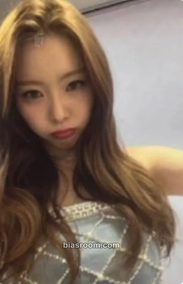 Jackie Feelin' Hot Photocard - ICHILLIN’ - ICHILLIN’ K-pop photocard