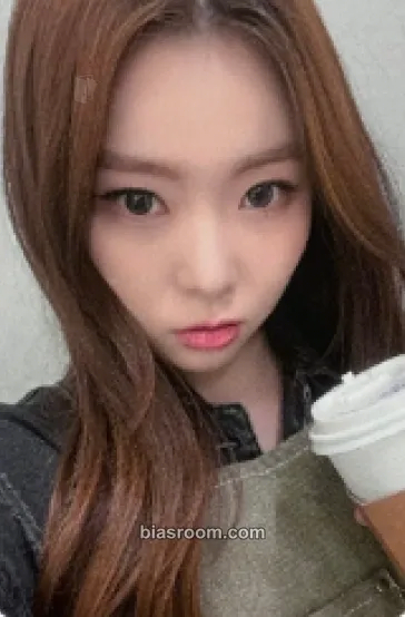 Jackie Feelin' Hot Photocard - ICHILLIN’ - ICHILLIN’ K-pop photocard