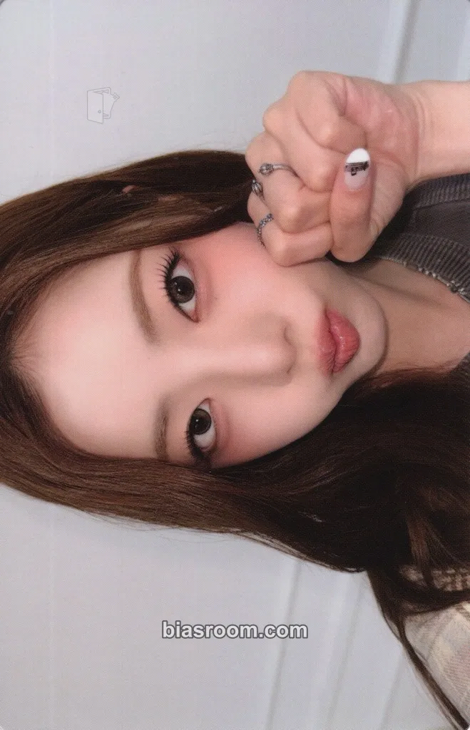 Na Goeun OUR NOW Photocard - PURPLE KISS - PURPLE KISS K-pop photocard
