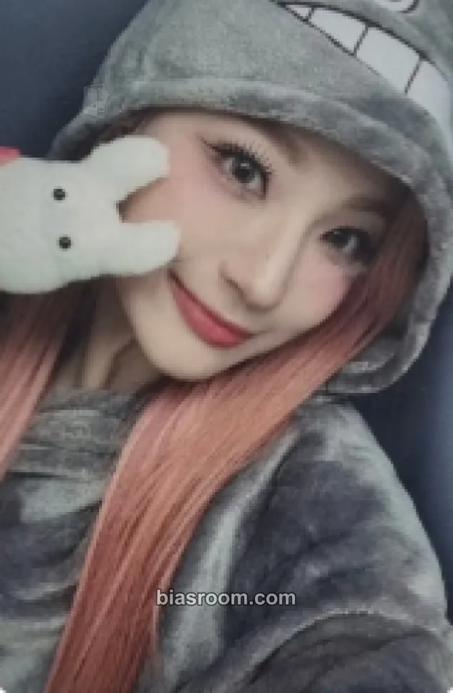 Yeju Feelin' Hot Photocard - ICHILLIN’ - ICHILLIN’ K-pop photocard