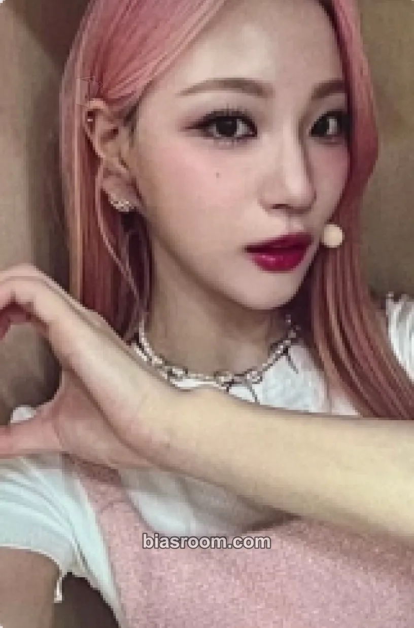 Yeju Feelin' Hot Photocard - ICHILLIN’ - ICHILLIN’ K-pop photocard