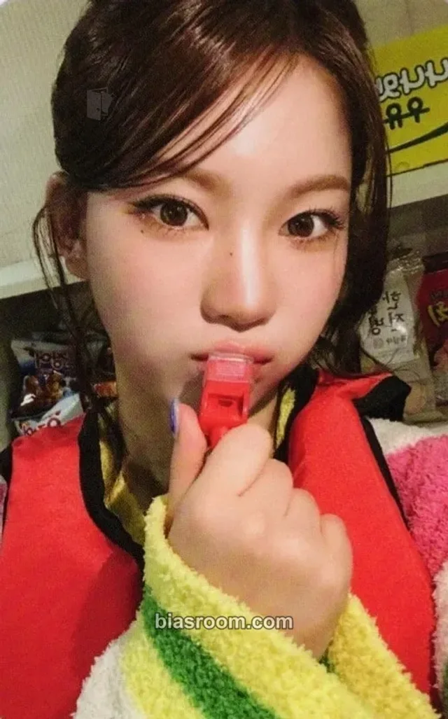 STAYC - Isa - I WANT IT Album apple music lucky draw