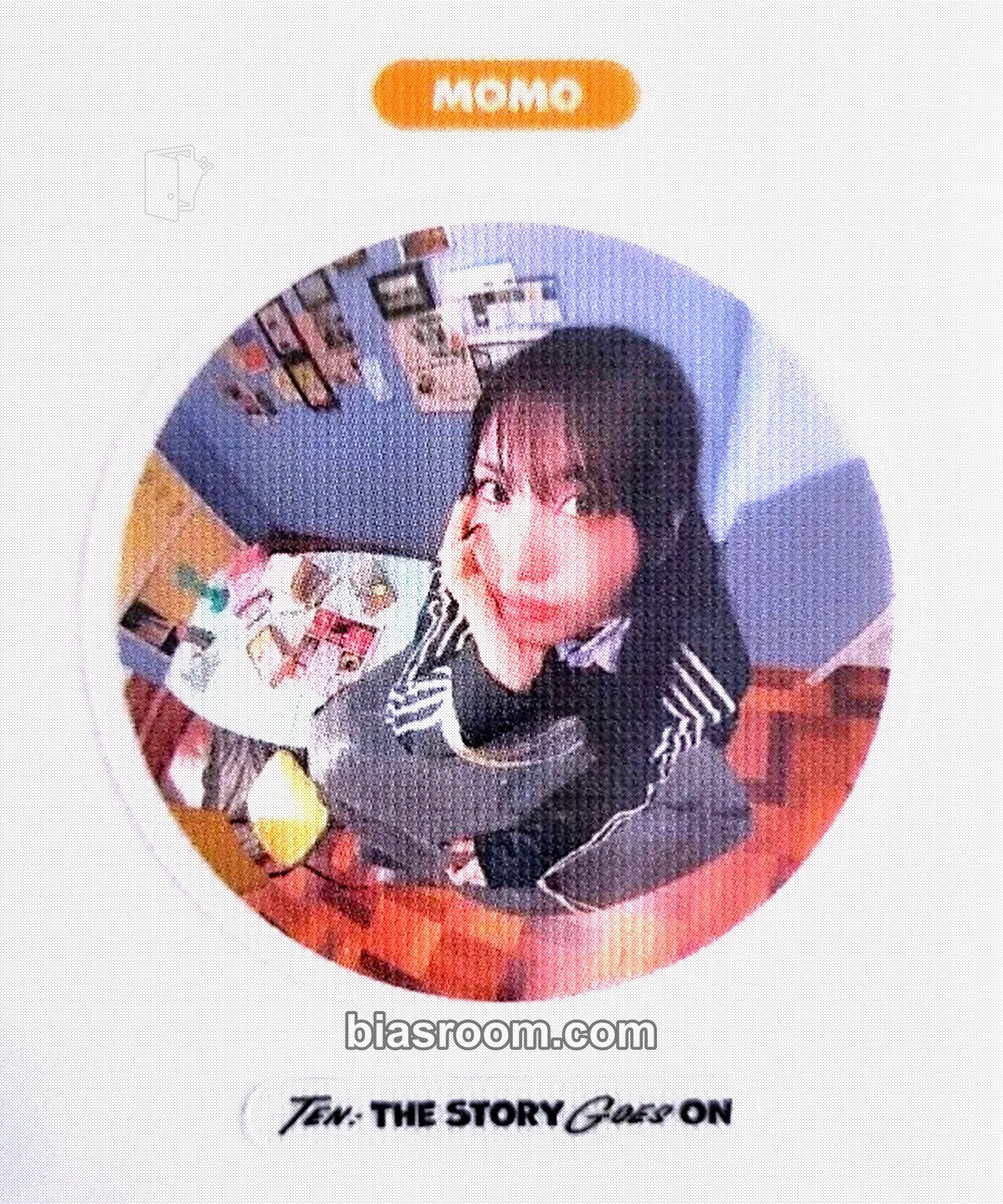 Momo TEN: The Story Goes On Photocard - TWICE - TWICE K-pop photocard