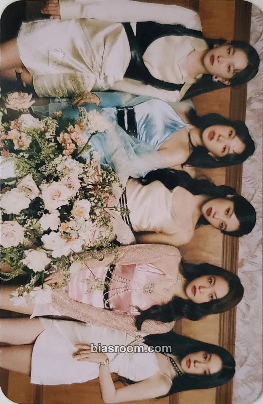 Bloom Photocard - Red Velvet - Red Velvet K-pop photocard