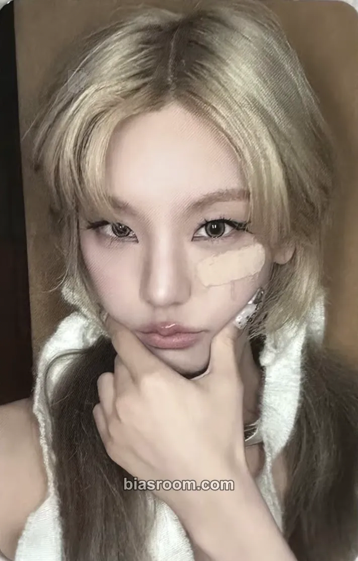 Yeji TUNNEL VISION Photocard - ITZY - ITZY K-pop photocard