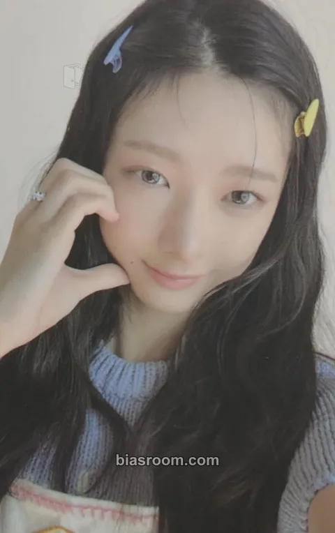 Hyerin Things we love: H Photocard - HITGS - HITGS K-pop photocard
