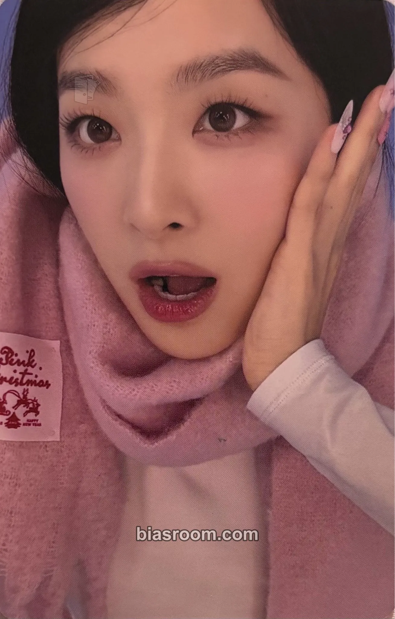Seulgi Pink Christmas Photocard - Red Velvet - Red Velvet K-pop photocard