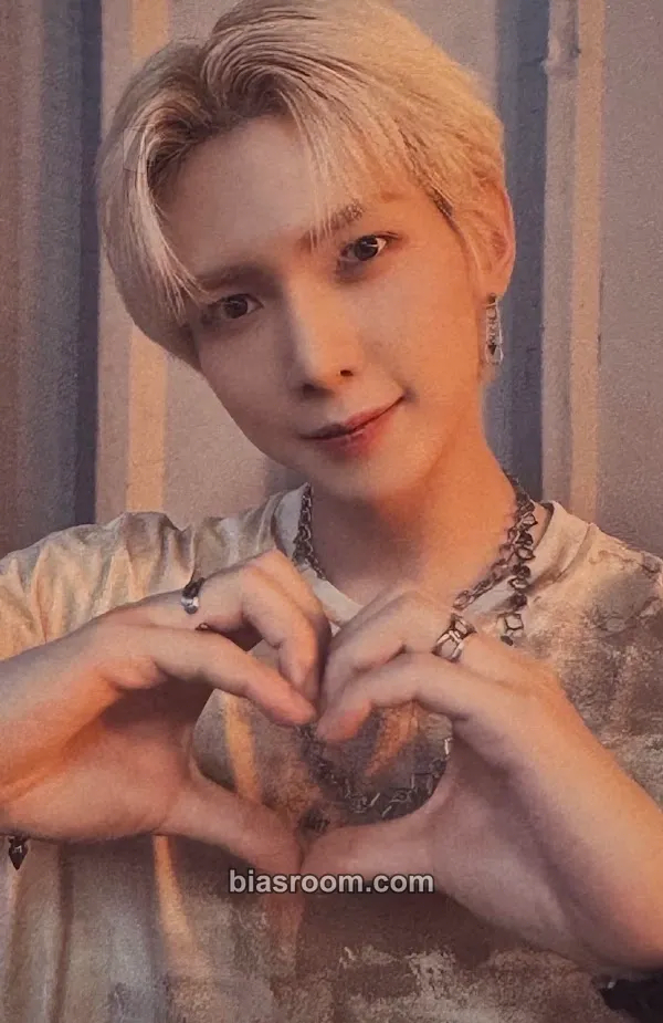 Yeosang THE WORLD EP.1 : MOVEMENT Photocard - ATEEZ - ATEEZ K-pop photocard