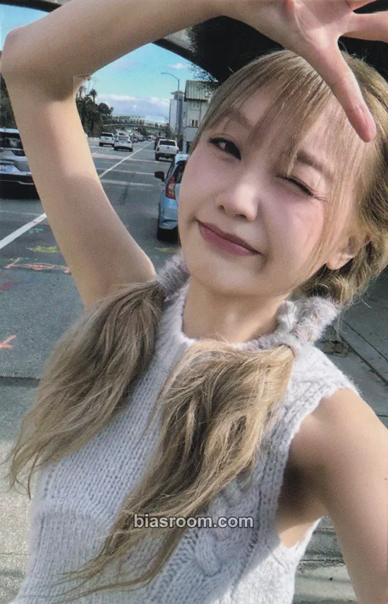 Sujeong Archive of Emotions Photocard - Ryu Sujeong - Ryu Sujeong K-pop photocard