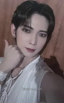 Yeosang THE WORLD EP.1 : MOVEMENT Photocard - ATEEZ - ATEEZ K-pop photocard