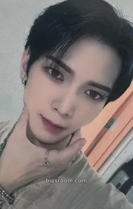 Yeosang THE WORLD EP.1 : MOVEMENT Photocard - ATEEZ - ATEEZ K-pop photocard
