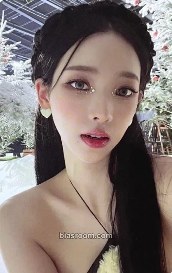 Karina 2022 Winter SMTOWN: SMCU PALACE Photocard - aespa - aespa K-pop photocard
