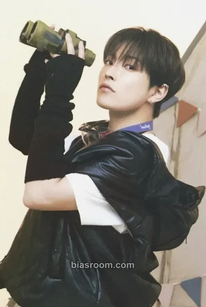 Hongjoong ANITEEZ IN TREASURE Photocard - ATEEZ - ATEEZ K-pop photocard
