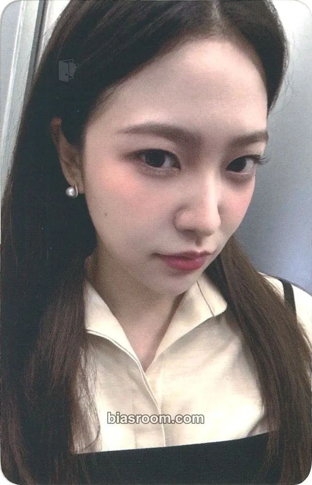 Yeri Red Velvet Happiness Diary: My Dear, ReVe1uv In Cinemas Photocard - Red Velvet - Red Velvet K-pop photocard