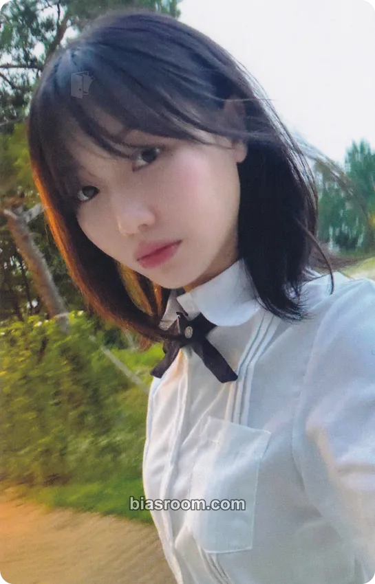 Sujeong NEW CAR Photocard - Ryu Sujeong - Ryu Sujeong K-pop photocard