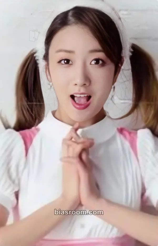 Bomi Sunday Monday Photocard - Apink - Apink K-pop photocard