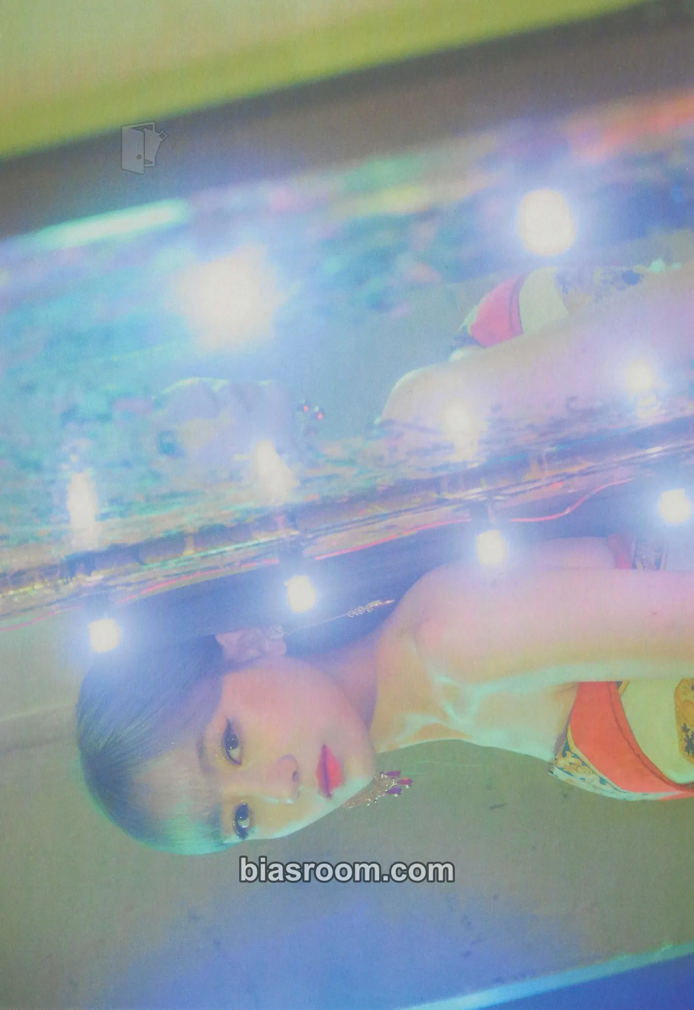 Sujeong Tiger Eyes Photocard - Ryu Sujeong - Ryu Sujeong K-pop photocard