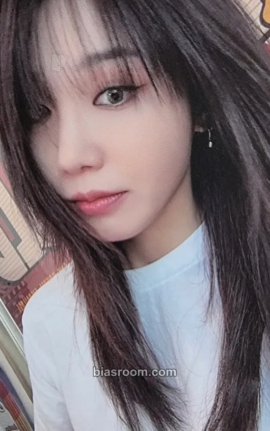 Eunji 2023 season’s greetings “PiNk SoCiETy” Photocard - Apink - Apink K-pop photocard