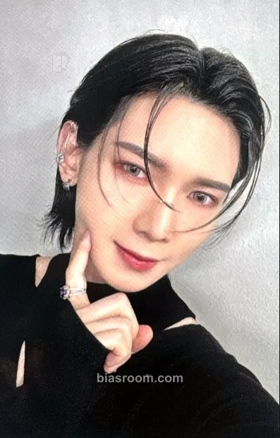 Yeosang THE WORLD EP.2 : OUTLAW Photocard - ATEEZ - ATEEZ K-pop photocard