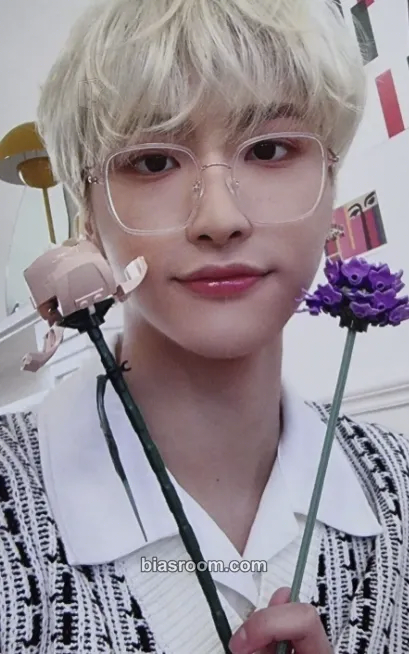 Seonghwa Atiny Room - 4th Anniversary Photocard - ATEEZ - ATEEZ K-pop photocard