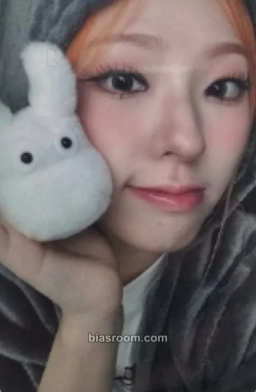 Chaerin Feelin' Hot Photocard - ICHILLIN’ - ICHILLIN’ K-pop photocard