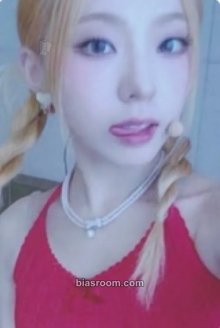 Chaerin Feelin' Hot Photocard - ICHILLIN’ - ICHILLIN’ K-pop photocard