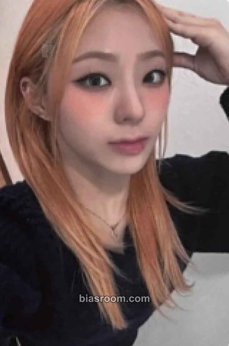 Chaerin Feelin' Hot Photocard - ICHILLIN’ - ICHILLIN’ K-pop photocard