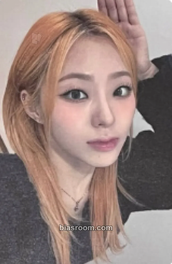Chaerin Feelin' Hot Photocard - ICHILLIN’ - ICHILLIN’ K-pop photocard