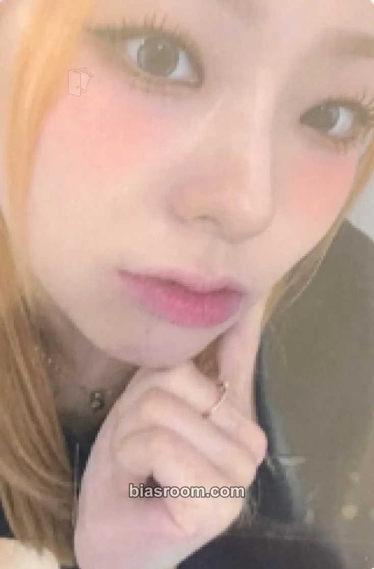 Chaerin Feelin' Hot Photocard - ICHILLIN’ - ICHILLIN’ K-pop photocard