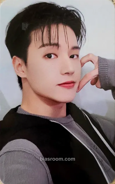 Wooyoung GOLDEN HOUR : Part.1 Photocard - ATEEZ - ATEEZ K-pop photocard