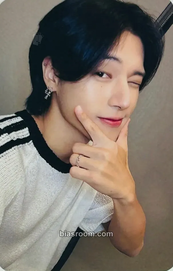 Wooyoung GOLDEN HOUR : Part.1 Photocard - ATEEZ - ATEEZ K-pop photocard