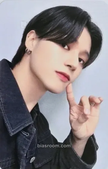 Wooyoung GOLDEN HOUR : Part.1 Photocard - ATEEZ - ATEEZ K-pop photocard