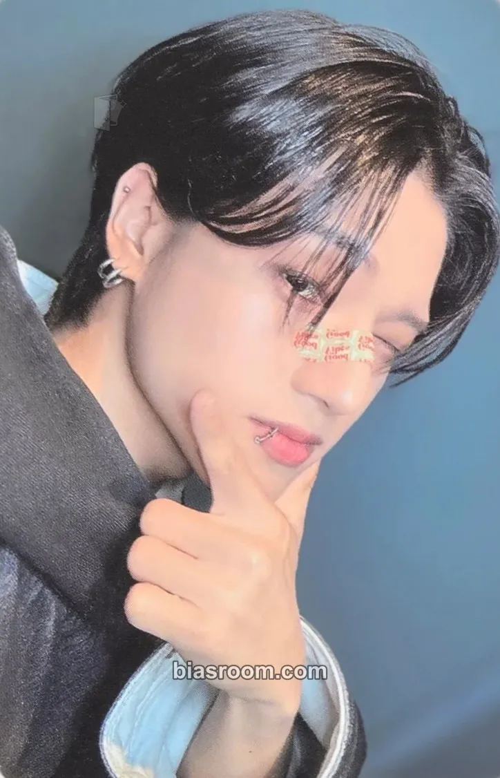 Wooyoung GOLDEN HOUR : Part.1 Photocard - ATEEZ - ATEEZ K-pop photocard