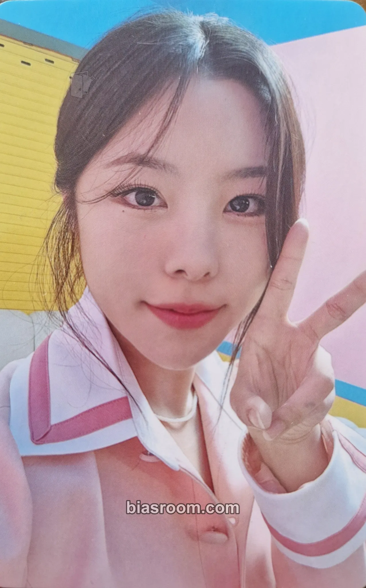 Wheein 2023 Season's Greetings: Moomoo's Donuts Photocard - MAMAMOO - MAMAMOO K-pop photocard