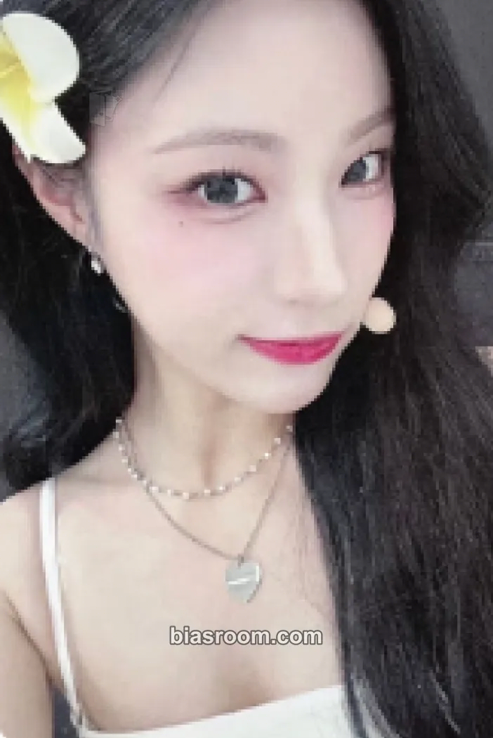 Yeju Feelin' Hot Photocard - ICHILLIN’ - ICHILLIN’ K-pop photocard