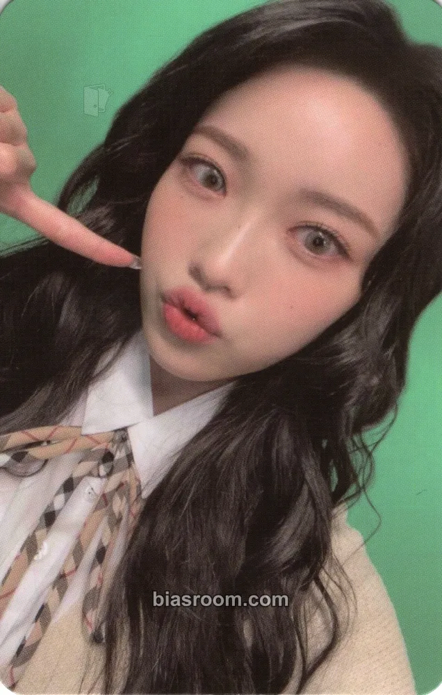 Haram The Collective Soul and Unconscious: Chapter One Photocard - Billlie - Billlie K-pop photocard