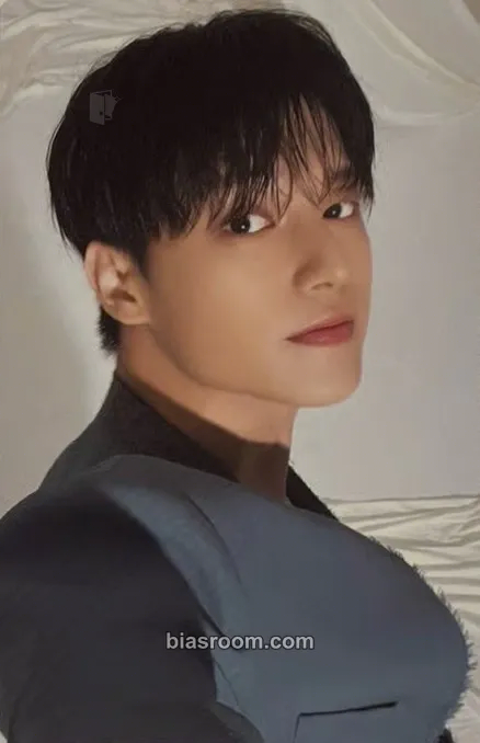 Wooyoung Golden Hour : Part 1 Work to Live Ver. Photocard - ATEEZ - ATEEZ K-pop photocard