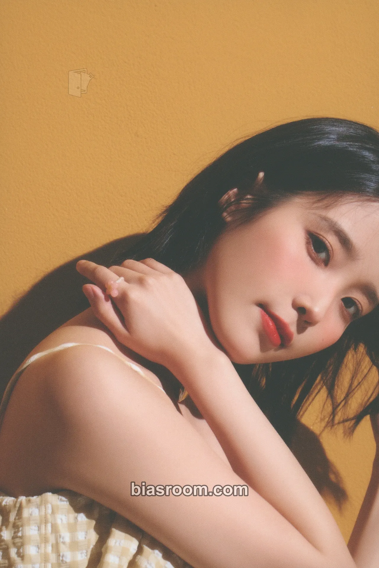 IU "Moment," Media Art Exhibition Photocard - IU K-pop photocard