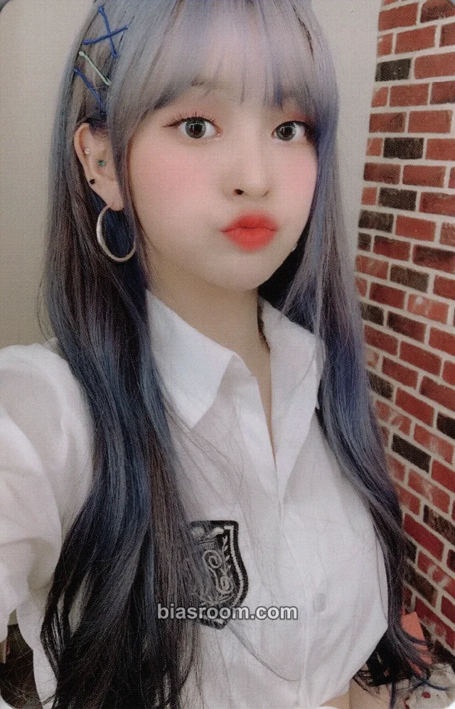 LUNARSOLAR - Yuuri - SOLAR: flare Album album photocard