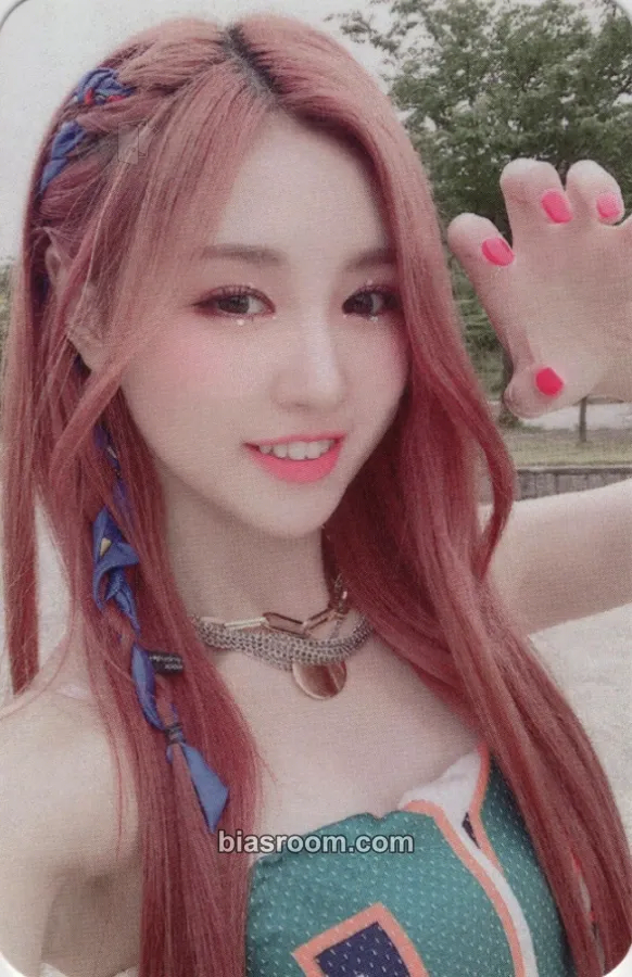 MUU (Taeryeong) SOLAR: flare Photocard - LUNARSOLAR - LUNARSOLAR K-pop photocard