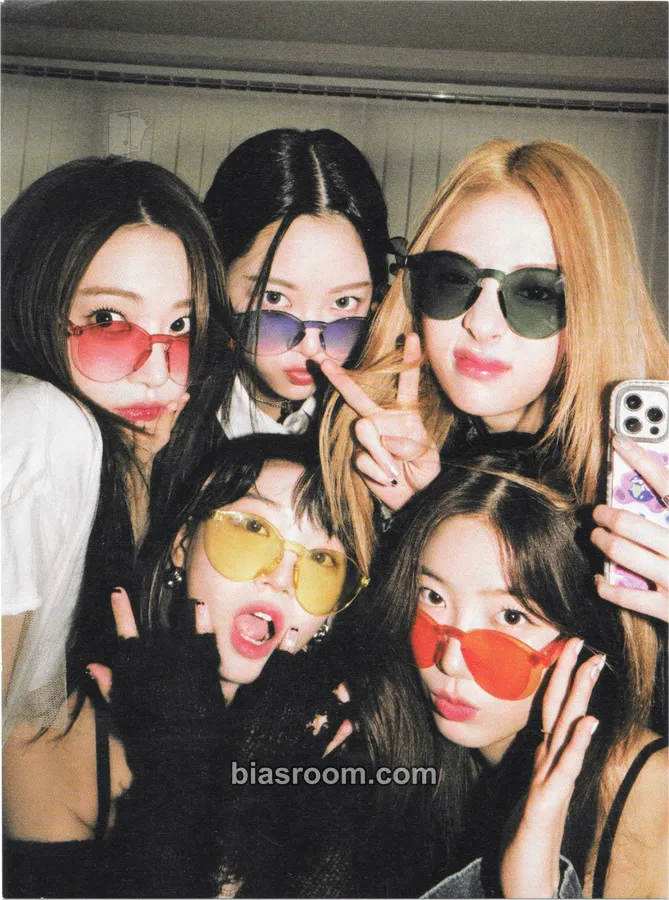 ANTIFRAGILE Photocard - LE SSERAFIM - LE SSERAFIM K-pop photocard