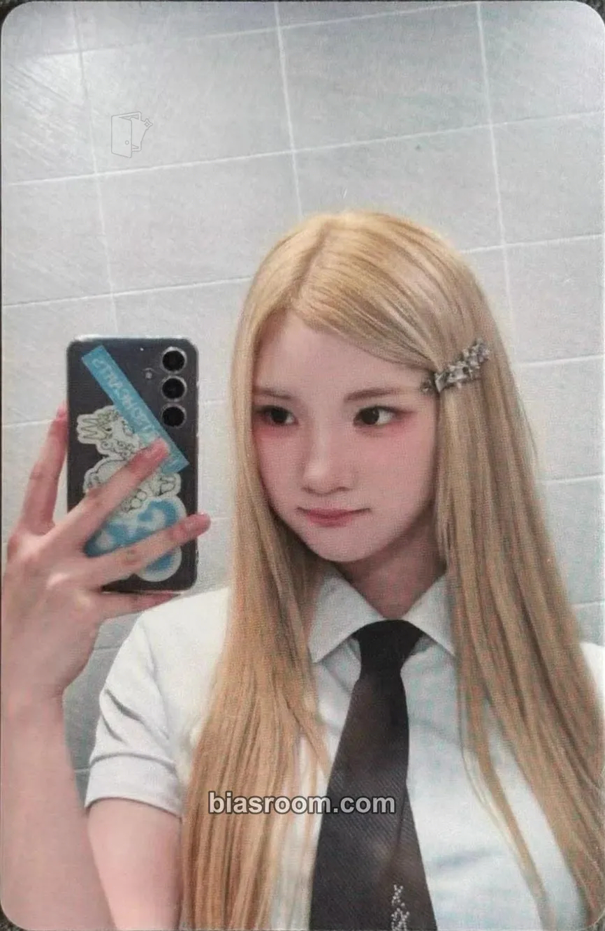Juun STYLE Photocard - Hearts2Hearts - Hearts2Hearts K-pop photocard