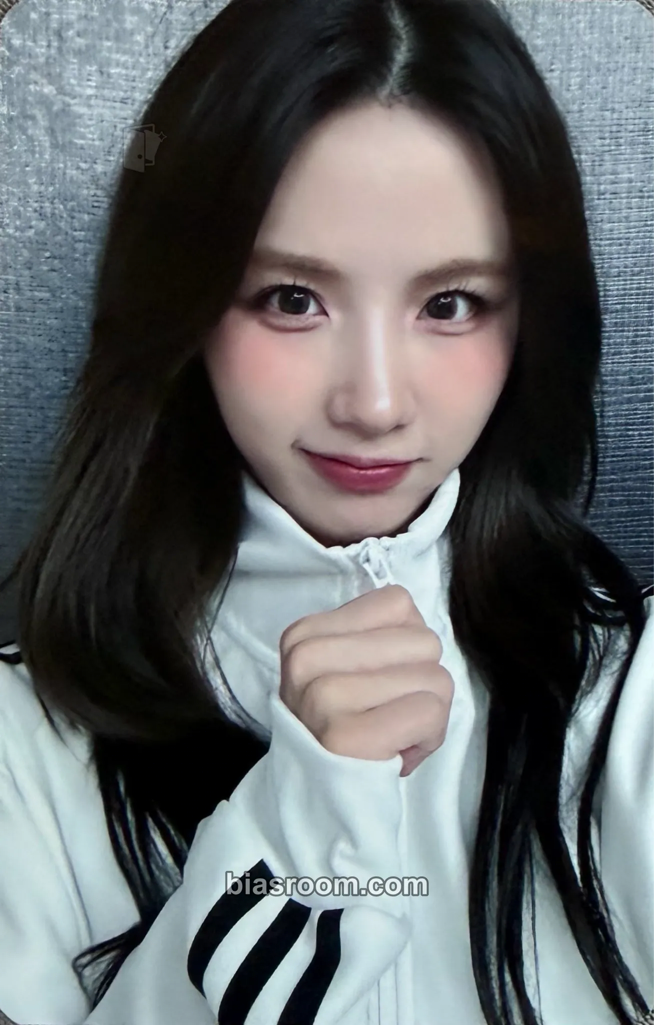 Jiyoon ICHILLIN' 2025 Season's Greetings - Office (Poca Album) Photocard - ICHILLIN’ - ICHILLIN’ K-pop photocard