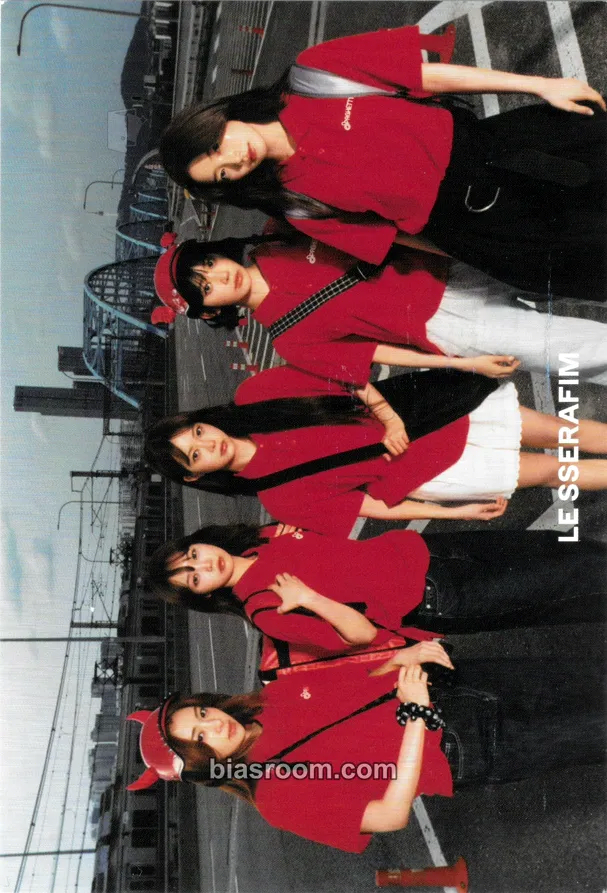 SPAGHETTI Photocard - LE SSERAFIM - LE SSERAFIM K-pop photocard