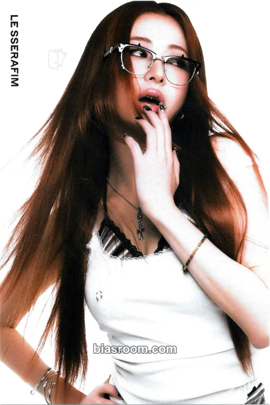Huh Yunjin SPAGHETTI Photocard - LE SSERAFIM - LE SSERAFIM K-pop photocard